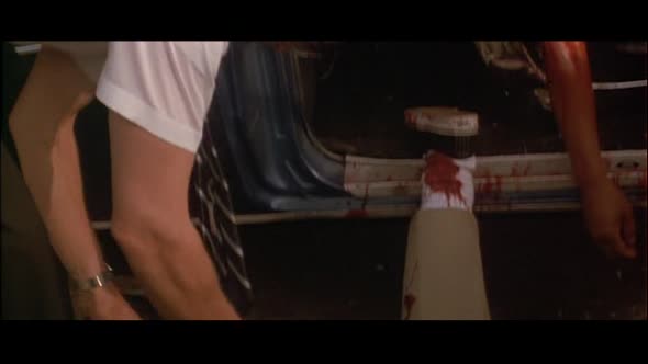 Náhled Volny.pad.1993.AC3.DVDRip.XviD.CZdab.avi (3)