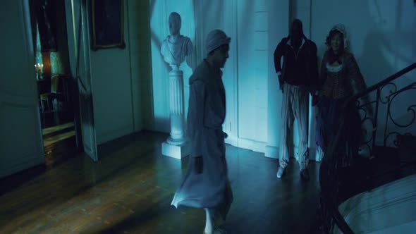 Náhled Les.Visiteurs.La.Révolution.2016.480p.BDRip.XviD.AC3.CZ.avi (5)