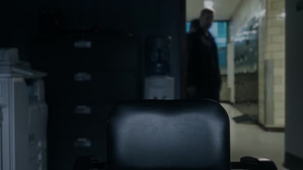 Náhled The.Night.Of.S01E02.720p.x264-BATV.mkv (2)