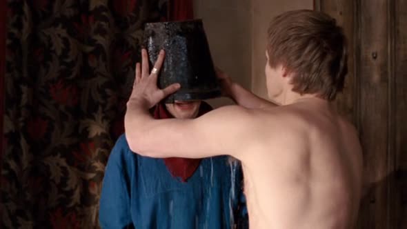 Náhled Merlin S03E01 DVDrip CZDAB.avi (3)