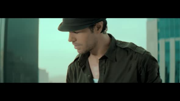 Náhled Enrique Iglesias - DUELE EL CORAZON ft. Wisin.mp4 (6)