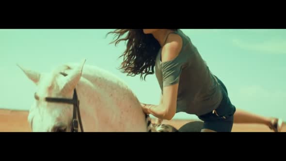 Náhled Enrique Iglesias - DUELE EL CORAZON ft. Wisin.mp4 (8)