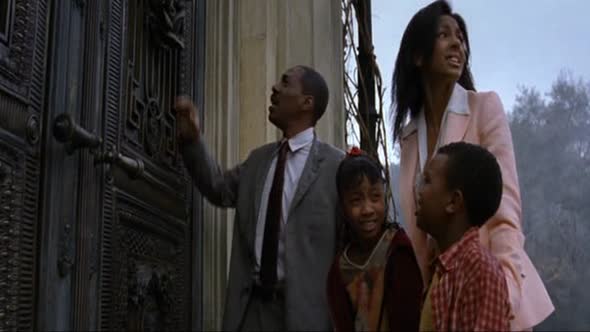 Náhled Eddie-Murphy--Strasidelny-dum-cz-2003-komedie....avi (2)