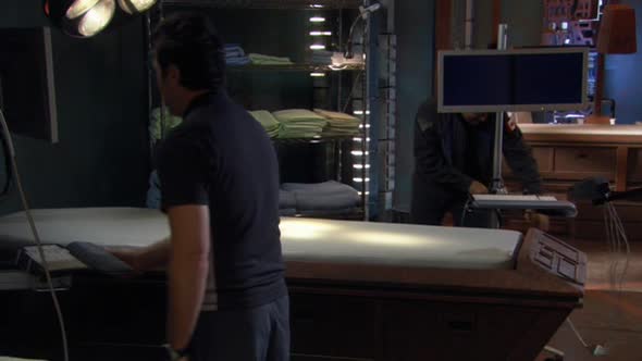 Náhled Hvězdná-brána---Atlantida-03x14---Rodneyho-povznesení-(Tao-of-Rodney).avi (6)