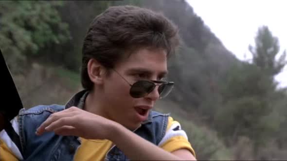 Náhled PÁTEK TŘINÁCTÉHO 4 1984 CZ DABING.avi (2)