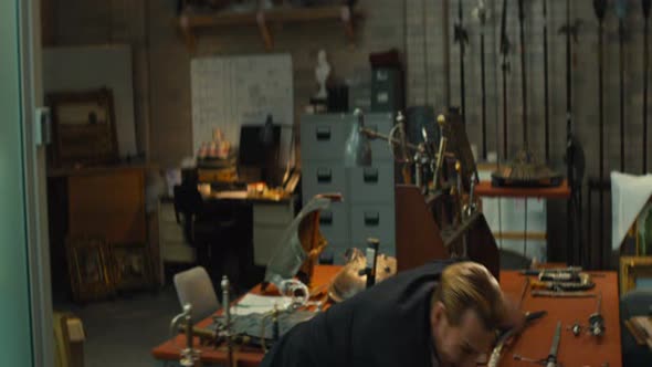 Náhled MORTDECAI GRANDIÓZNÍ PŘÍPAD 2015 CZ dabing.avi (10)