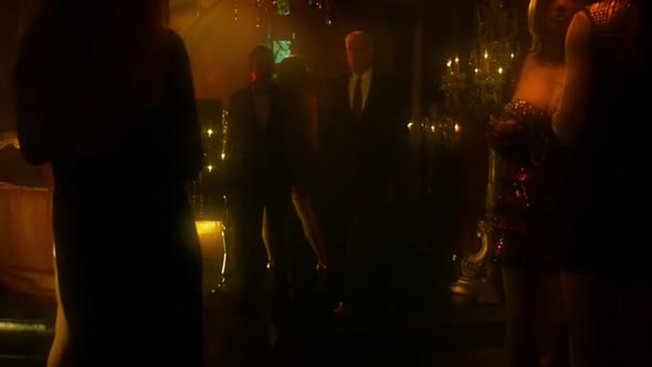 Náhled Kriminalka Las Vegas 15x08 Gumova vražda DVDRip.Xvid.CZ.avi (3)
