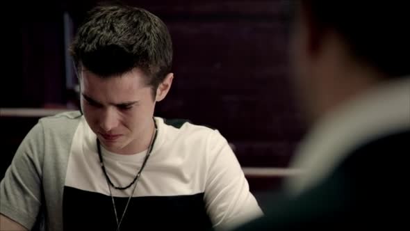 Náhled Bull.S01E01.HDTV.x264-LOL.mkv (9)