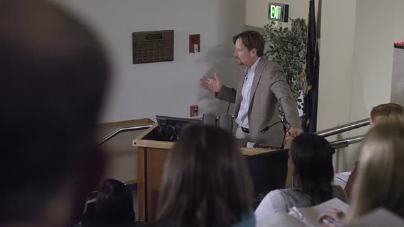 Náhled Gods Not Dead, Bůh není mrtvý - 2014 cz tit.SRT drama komedie koko.avi (9)
