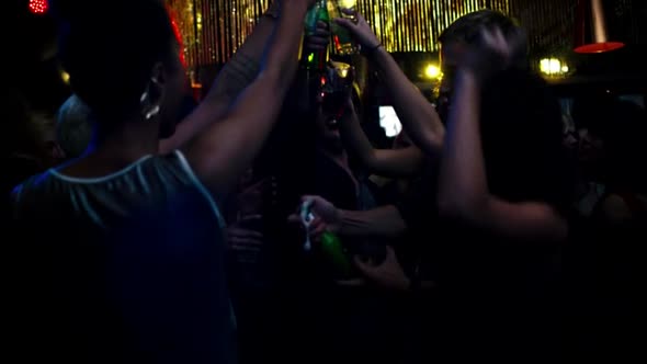 Náhled Sense8.S01E04.CZ.tit.avi (9)