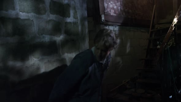 Náhled Prevrat-No-Escape-2015-BRRip.1080p-cz.mkv (10)