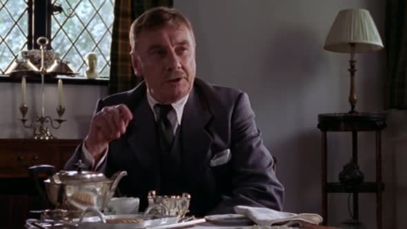 Náhled Hercule Poirot - Poslední víkend CZ (od Luke 77).avi (7)