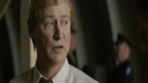 Náhled The.100.Year.Old.Man.Who.Climbed.Out.the.Window.and.Disappeared.2013.BDRip.XViD.MP3.CZ-GRiNGO.avi (5)