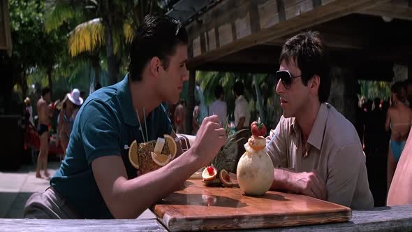 Náhled Scarface.1983.1080p.BRrip.x264.YIFY.mp4 (3)