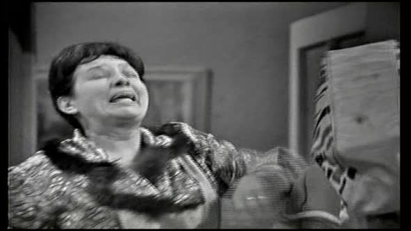 Náhled Taková normální rodinka 03 - Po svatbe (1971).avi (6)
