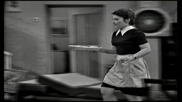 Náhled Taková normální rodinka 03 - Po svatbe (1971).avi (8)
