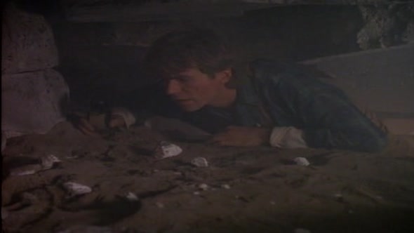 Náhled MacGyver.S01E01.DVDRip.XviD.CZ.avi (6)