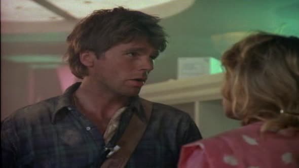 Náhled MacGyver.S01E01.DVDRip.XviD.CZ.avi (7)