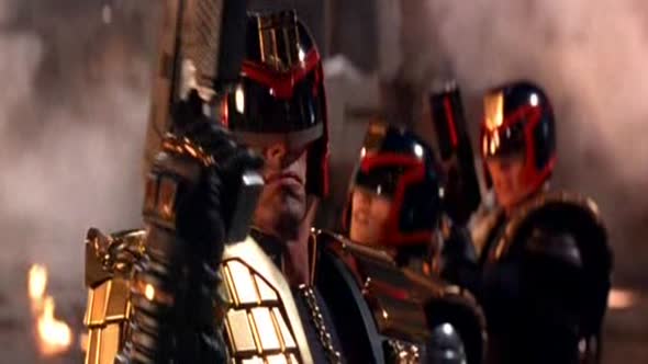 Náhled Soudce Dredd - CZ (1995).avi (1)