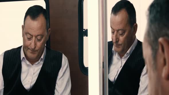 Náhled Oui,-šéfe! (Jean Reno Super komedie Novinka 2012 CZ dabing HD kvalita).avi (4)