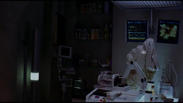 Náhled Doom-2005.CZ.dabing.DVDRip.avi (2)