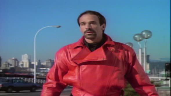 Náhled macgyver-04x13.behani.v.kruhu.fs.dvd.xvid.cz-cb.avi (3)