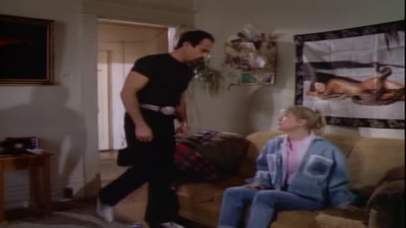 Náhled macgyver-04x13.behani.v.kruhu.fs.dvd.xvid.cz-cb.avi (10)