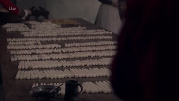 Náhled victoria.s01e01.720p.hdtv.x264-tla.mkv (8)