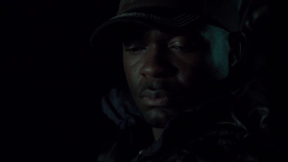 Náhled Rukojmí (Captive - 2015) 1080p cz dabing, drama.mkv (8)