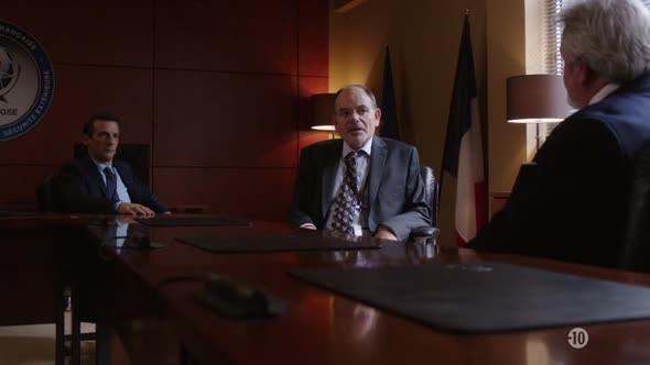 Náhled Le.Bureau.Des.Legendes.S02E01.FRENCH.HDTV.XviD-ZT.avi (9)