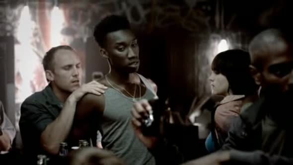 Náhled Zmetci-(Misfits)-s01e04.avi (7)