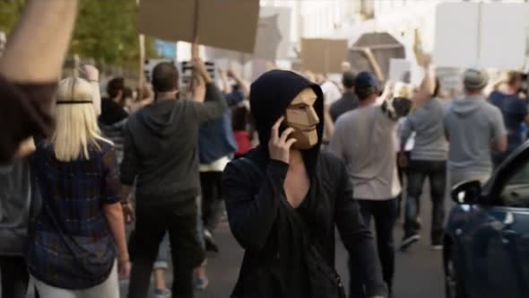 Náhled Homeland.S05E05.HDTV.x264-FLEET.mp4 (9)