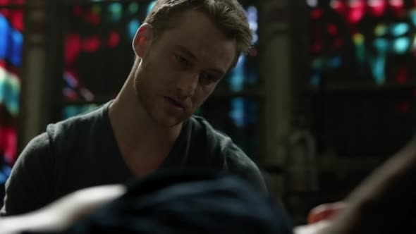 Náhled Homeland.S05E05.HDTV.x264-FLEET.mp4 (10)