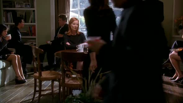 Náhled Zoufalé manželky - Desperate Housewives S01E01 DVDrip CZDAB.avi (2)