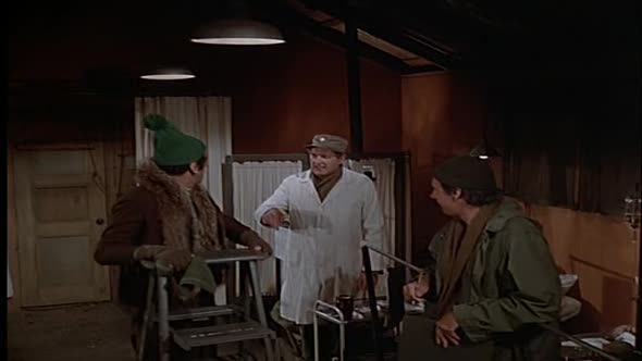 Náhled MASH 130 DVDRip CZ.avi (1)