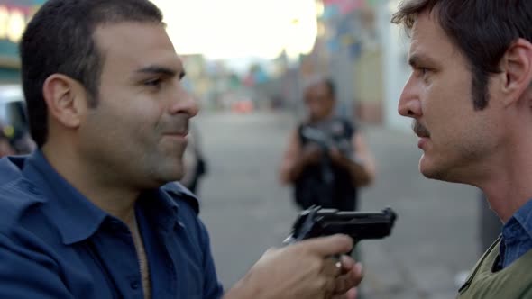 Náhled Narcos.S02E06.720p.WEBRip.x264-SKGTV.mkv (5)