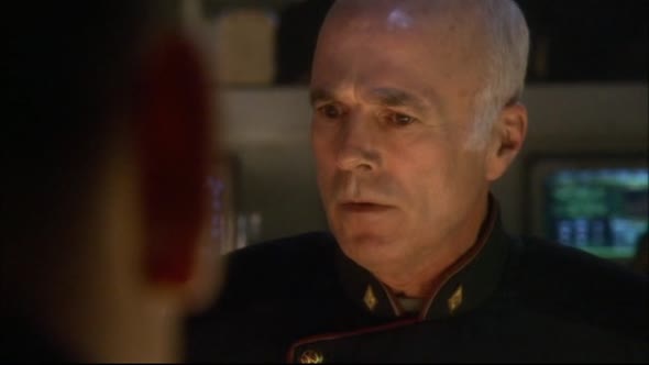 Náhled Battlestar Galactica CZ - 02x01 - Ztraceni.avi (1)