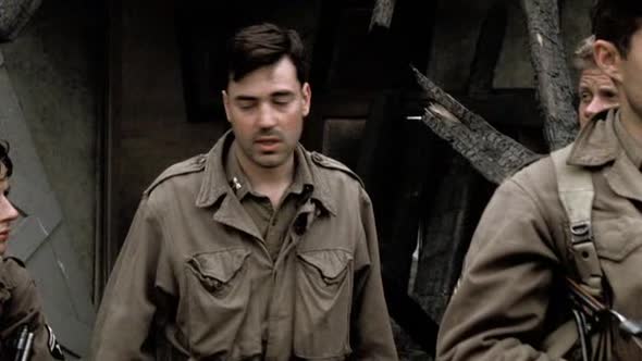 Náhled Bratrstvo_neohrozenych_09_DVDRip_CZ.avi (1)