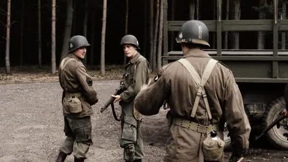 Náhled Bratrstvo_neohrozenych_09_DVDRip_CZ.avi (8)