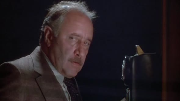 Náhled Čest rodiny Prizziů 1985 CZDAB.avi (7)
