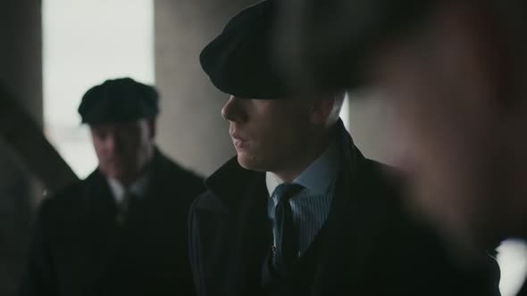 Náhled Peaky.Blinders.S03E03.HDTV.x264-RiVER.mkv (7)
