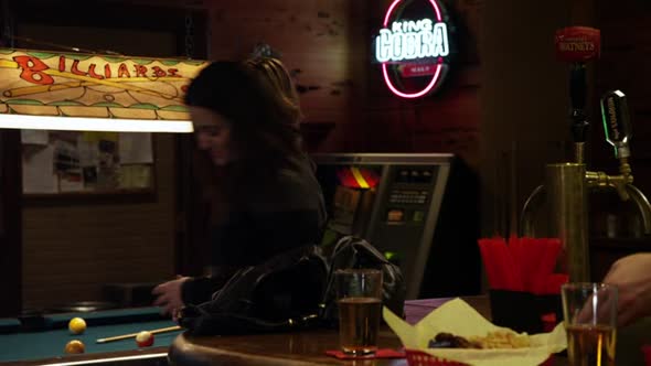 Náhled Shameless.S01E11.BDRip.XviD-REWARD.avi (5)