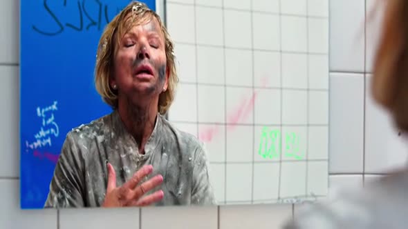 Náhled Fakjů pane učiteli 2 Fack ju Göhte 2 (2015) CZdub HQ.avi (2)