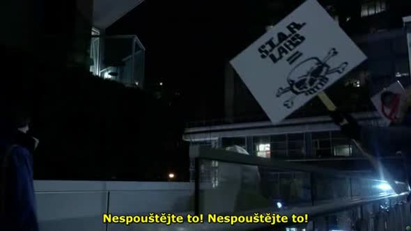 Náhled THE FLASH S01E13 CZTIT - scifi, akční seriál.avi (3)