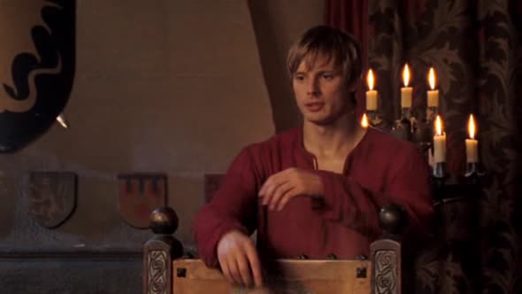Náhled Merlin-S02E08-DVDRip-XviD-CZ.avi (1)