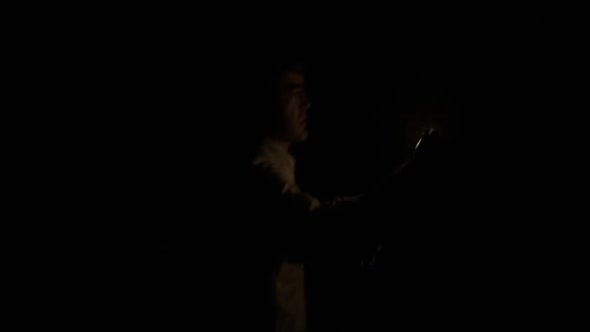 Náhled V ZAJETÍ DÉMONŮ 2013 CZ dabing.avi (1)