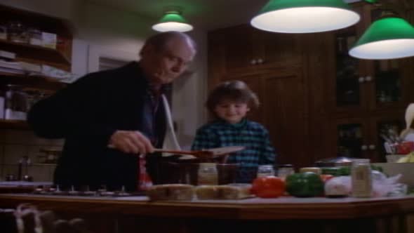 Náhled MacGyver S04E11 boj o tommyho giordana (CZ).avi (6)