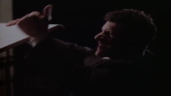 Náhled MacGyver S04E11 boj o tommyho giordana (CZ).avi (10)