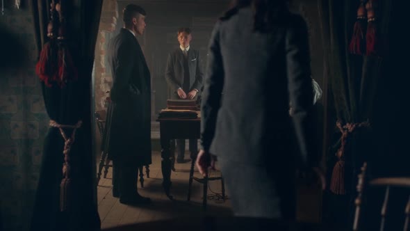 Náhled Peaky Blinders S02E05 - BRrip HD720p CZtitulky.mkv (3)