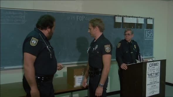 Náhled SUPERPOLICAJTI Z MIAMI (1985).avi (3)